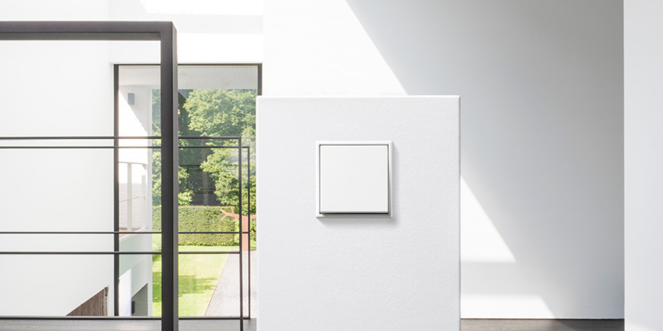 JUNG Schalterprogramme bei AMH Elektrotechnik Meisterbetrieb e.K. in Reichertshofen